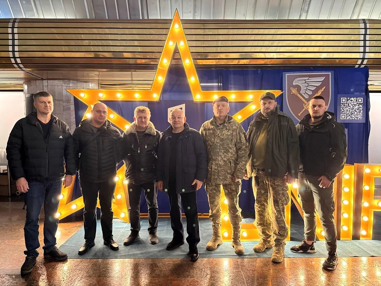 Представники фонду під час зустрічі з військовими